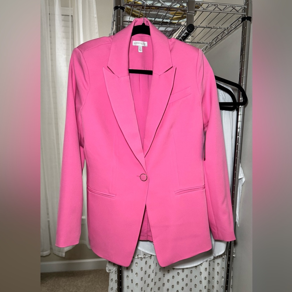 Crown & Ivy Pink Blazer